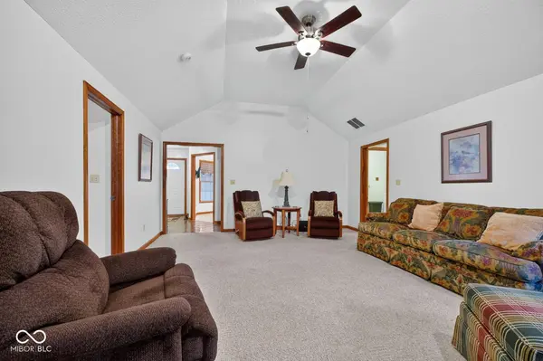 824 Westgate DR, Anderson, IN 46012