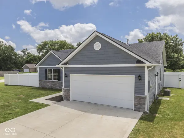 7 Watson CT, Trafalgar, IN 46181