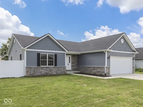 7 Watson CT, Trafalgar, IN 46181