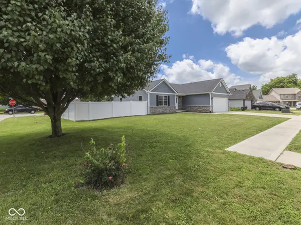 7 Watson CT, Trafalgar, IN 46181