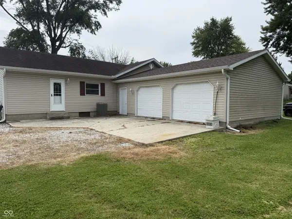 518 Linden DR, Spiceland, IN 47385