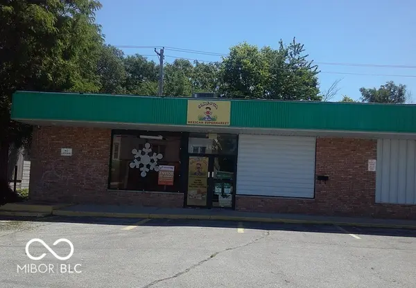 1424 S Walnut ST, Muncie, IN 47302