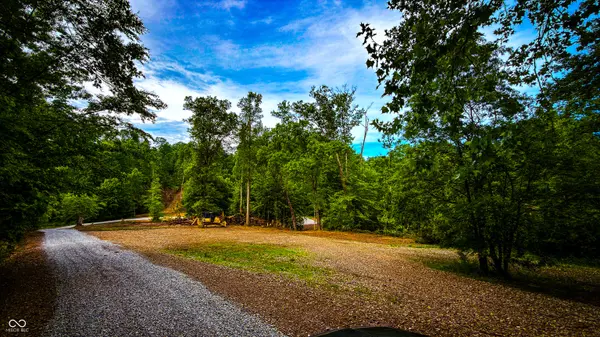 2 Beech Tree RD, Nineveh, IN 46164