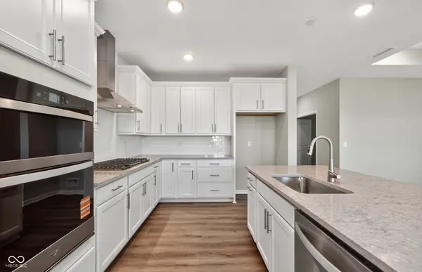 3133 Cannonade DR, Westfield, IN 46074