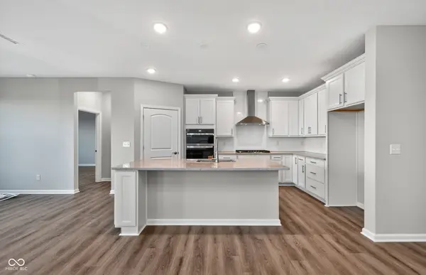 3133 Cannonade DR, Westfield, IN 46074