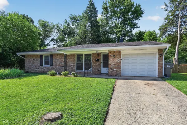 8707 Elmonte DR, Indianapolis, IN 46226