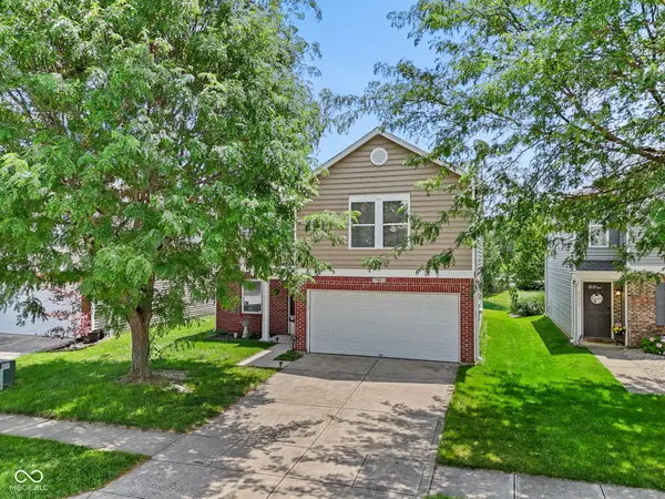 741 Wheatgrass DR, Greenwood, IN 46143