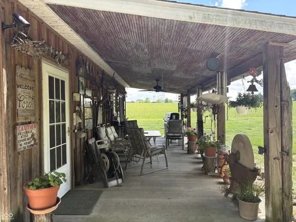 626 N Walnut ST, Milroy, IN 46156