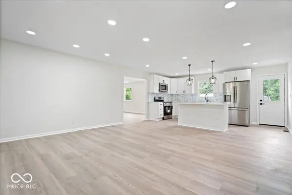 66 Plainview, Avon, IN 46123