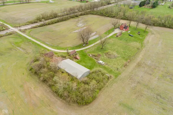 5712 Bluff RD, Indianapolis, IN 46217