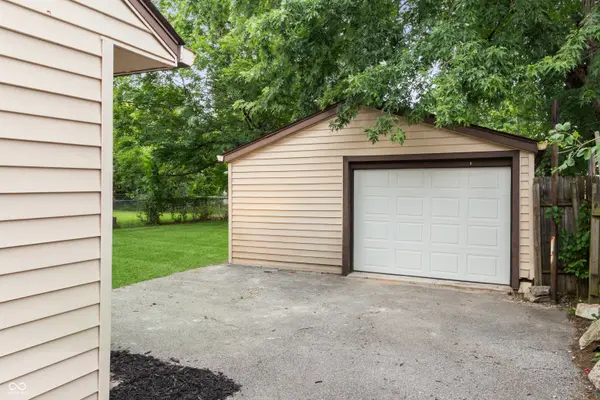 4761 Wellington AVE, Lawrence, IN 46226