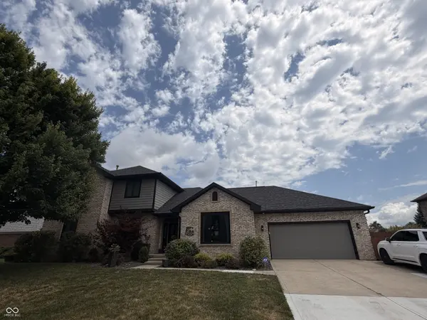 2225 Marina CT, Greenwood, IN 46143
