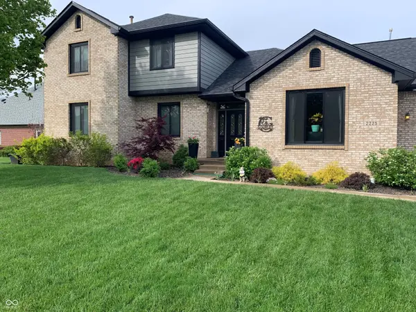 2225 Marina CT, Greenwood, IN 46143