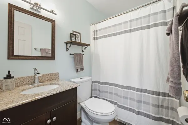 975 Stonegate RD, Greenwood, IN 46142