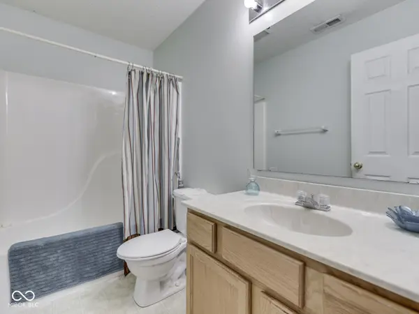 1218 Estuary DR, Indianapolis, IN 46217