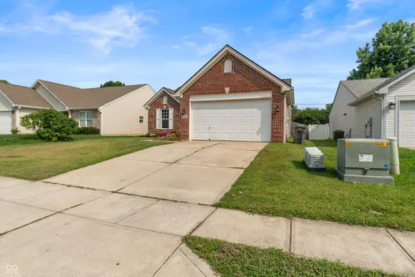 206 Meridian Gardens LN, Indianapolis, IN 46217