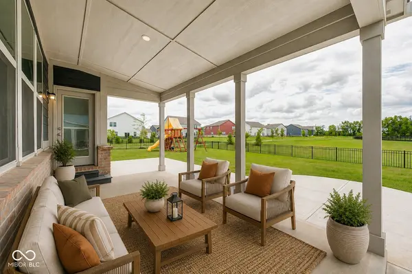165 Waterford LN, Westfield, IN 46074