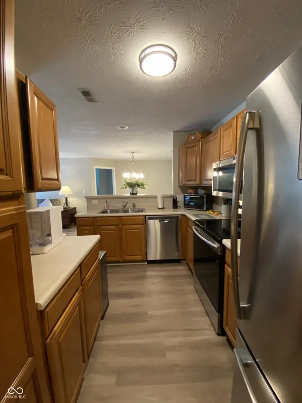 6519 Jade Stream CT #104, Indianapolis, IN 46237