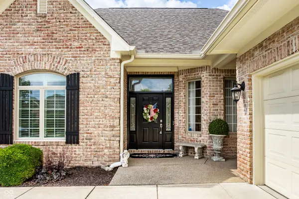 451 Burlington LN, Carmel, IN 46032