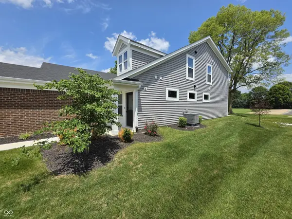 6041 Bluecrest DR, Indianapolis, IN 46234