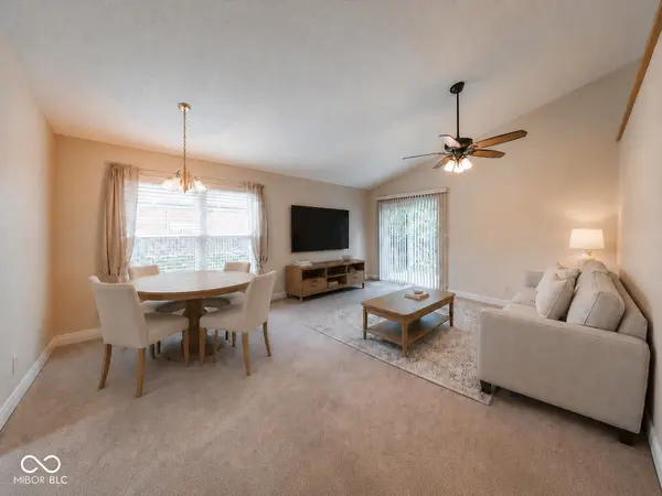 2047 Heritage Commons LN, Indianapolis, IN 46219