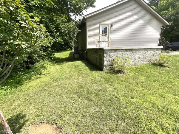 1825 Pea Ridge RD, Spencer, IN 47460