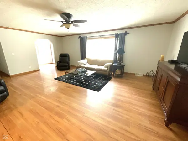 1825 Pea Ridge RD, Spencer, IN 47460