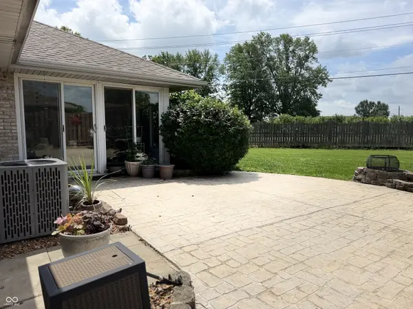3427 Village DR, Anderson, IN 46011