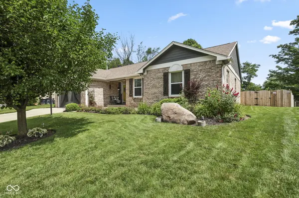 1223 Stave Oak CT, Beech Grove, IN 46107
