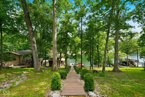 7215 Lion DR, Nineveh, IN 46164
