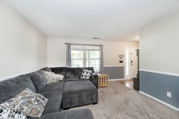 111 Oakview DR, Mooresville, IN 46158