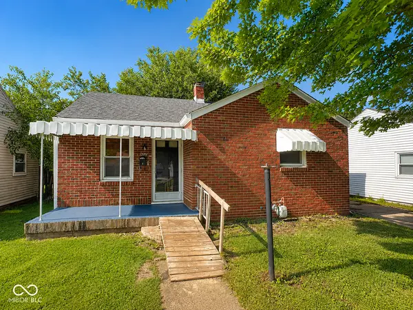 208 E 35th ST, Anderson, IN 46013