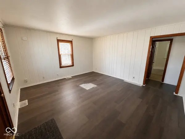 208 E 35th ST, Anderson, IN 46013