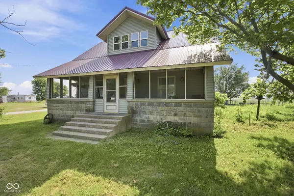 10271 S 550 E, Brook, IN 47922