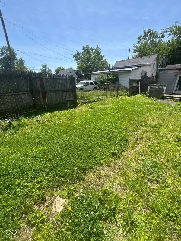 803 N 13th ST, Elwood, IN 46036