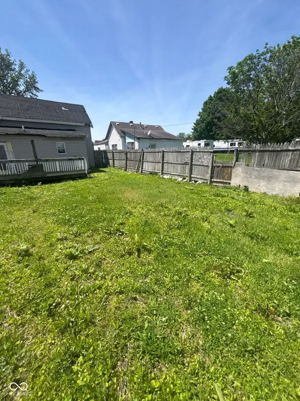803 N 13th ST, Elwood, IN 46036