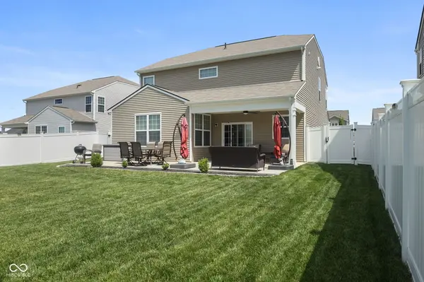 6673 Overlander LN, Whitestown, IN 46075
