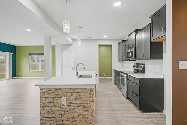379 Oakswept WAY, Greenfield, IN 46140