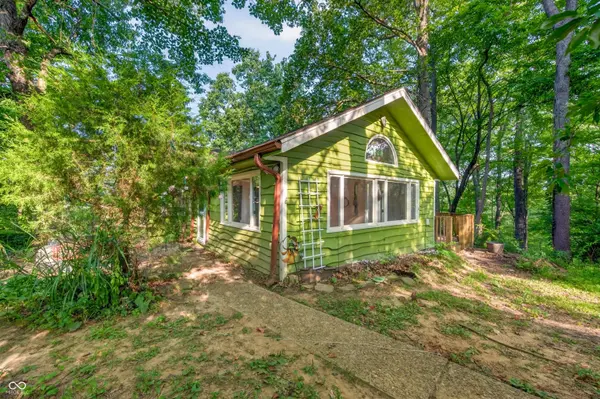 3550 Grandma Barnes, Nashville, IN 47448