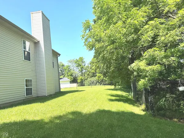 11018 Waterfield LN, Indianapolis, IN 46235