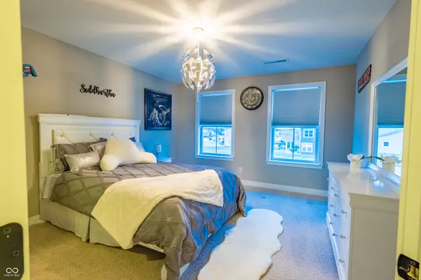 4061 Secretariat LN, Bargersville, IN 46106