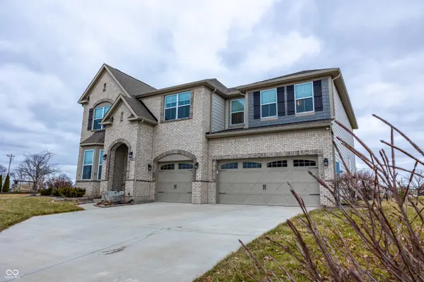 4061 Secretariat LN, Bargersville, IN 46106