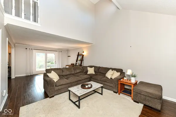 12334 Camberley LN, Carmel, IN 46033