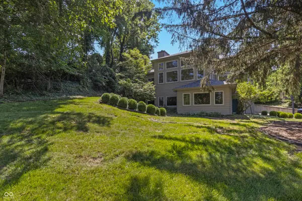 9622 W Shore DR, Columbus, IN 47201