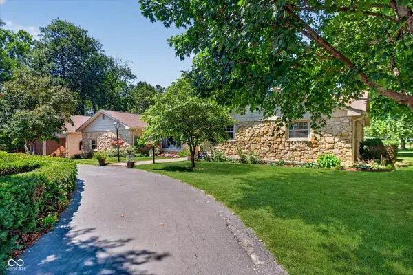 6926 Woodridge DR, Avon, IN 46123