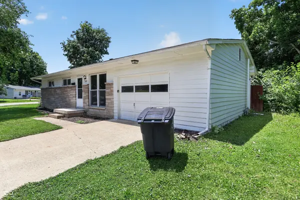298 Gilbert AVE, Beech Grove, IN 46107