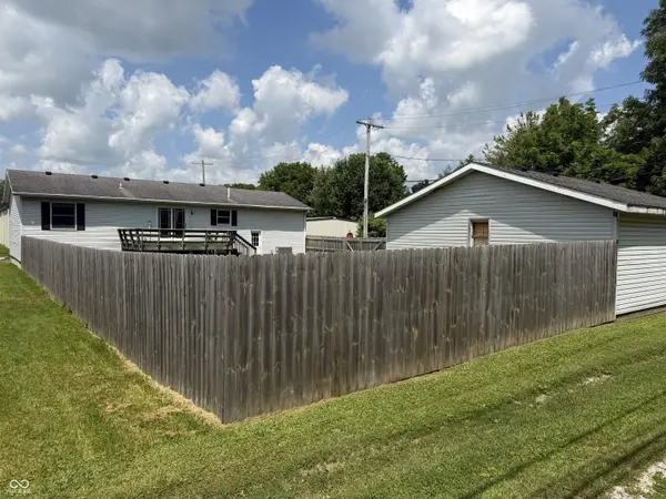 423 N Sycamore ST, Ladoga, IN 47954