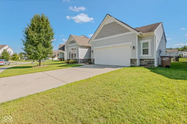 2337 Creekland DR, Columbus, IN 47201