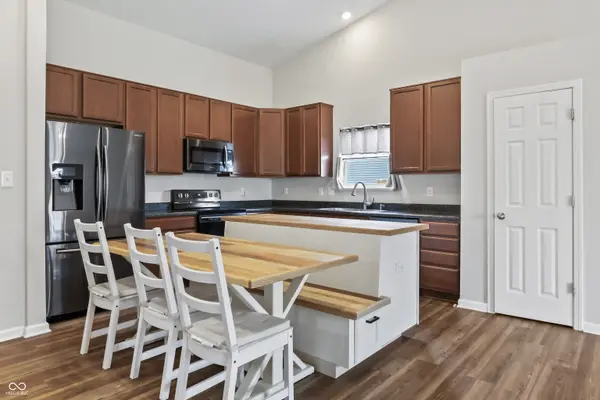 1345 W Jade DR, Fortville, IN 46040