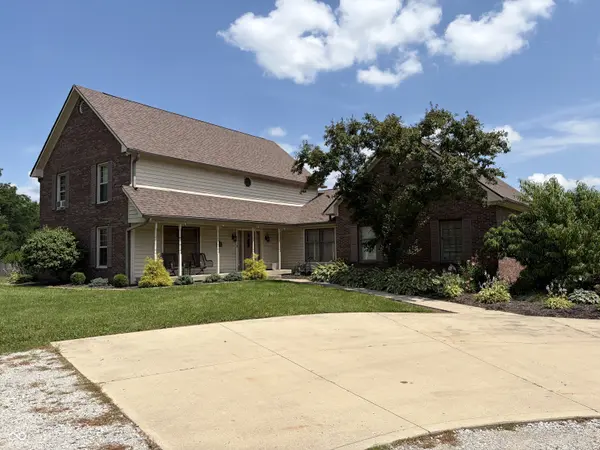 10211 Hidden Meadow LN, Indianapolis, IN 46229